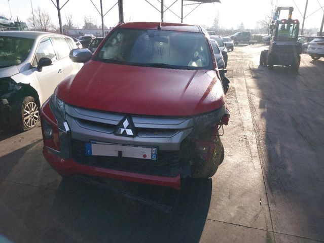 Mitsubishi L200 CLUB 2.2 DI-D 150 INTENSE