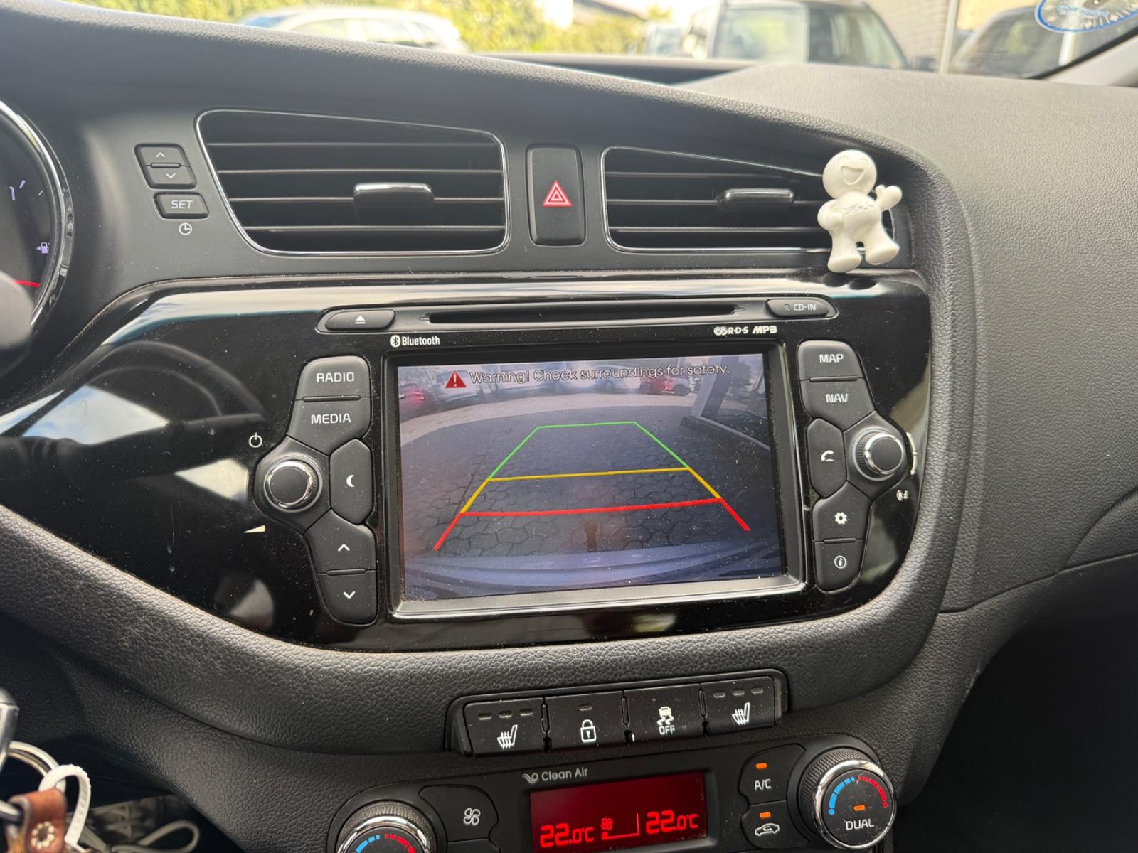 Kia cee'd 2015 — photo 27