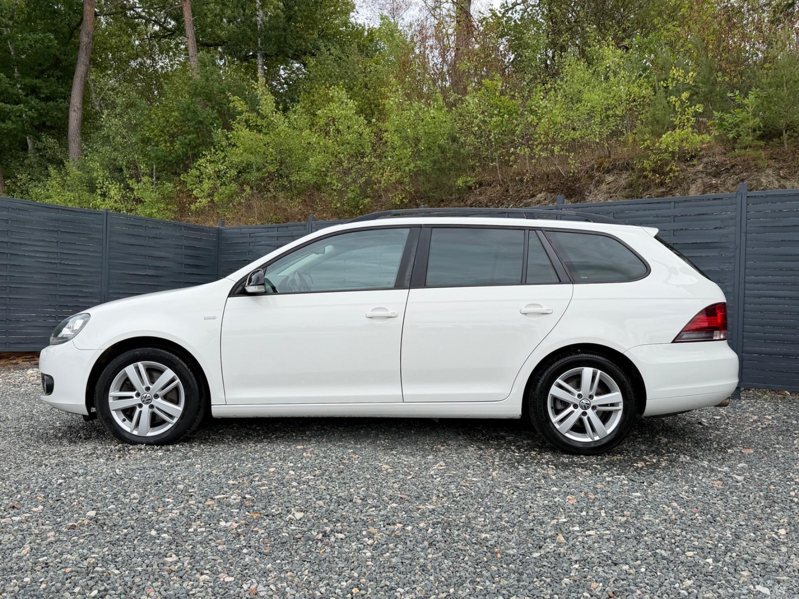 Volkswagen Golf 2013 — interior