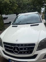 Mercedes-Benz ML 350 BlueTEC 4MATIC Edition 1 Edition 1 - Mercedes-Benz ML 350 in Köln