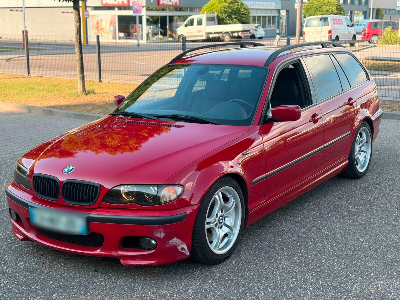 BMW 330, 2004