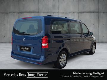 Mercedes V 220 - 6