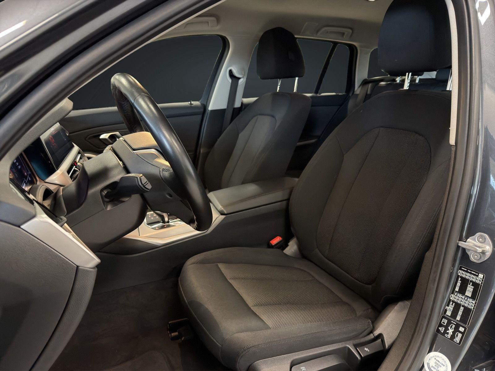 BMW 3 Series d xDrive Advantage, миниатюра 12