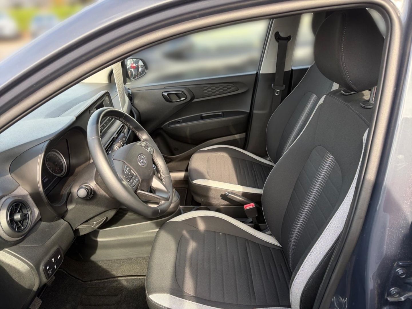 Fahrzeugabbildung Hyundai i10 Select 1.0 KLIMA+TEMPOMAT+PDC