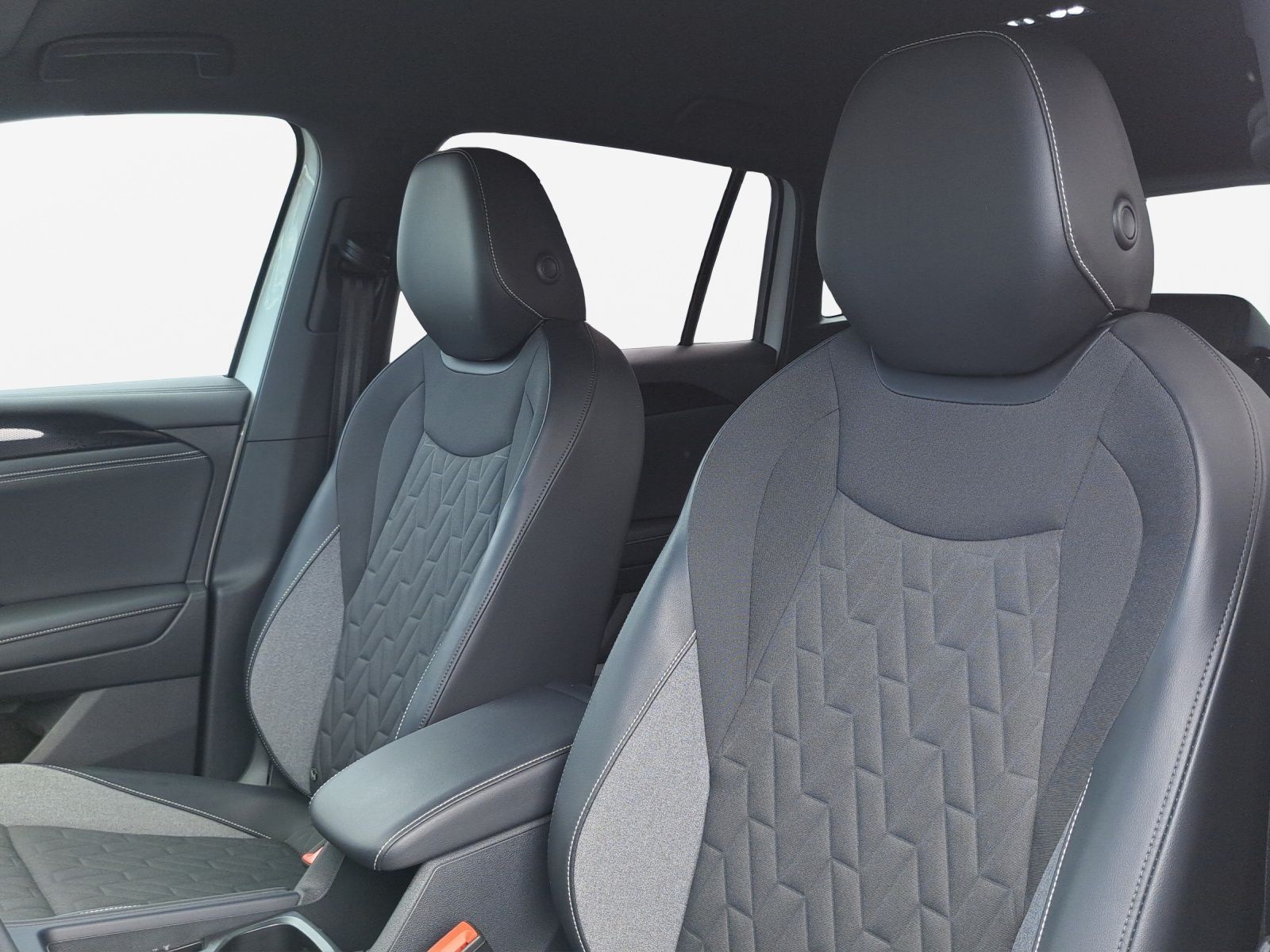 Volkswagen Tiguan - Bild 13