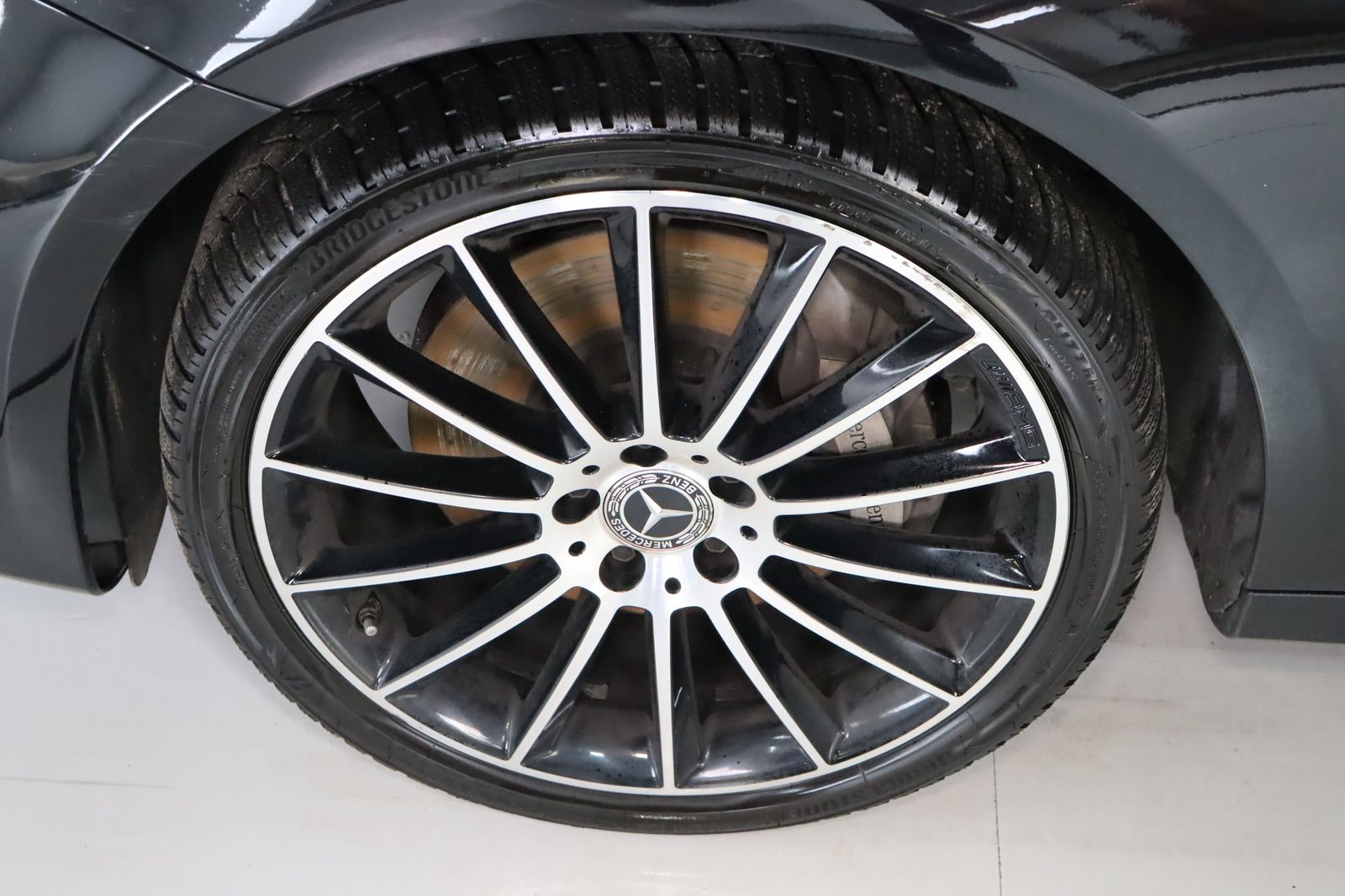 Fahrzeugabbildung Mercedes-Benz E 400 d 4Matic AMG-Paket * Multibeam * 360°