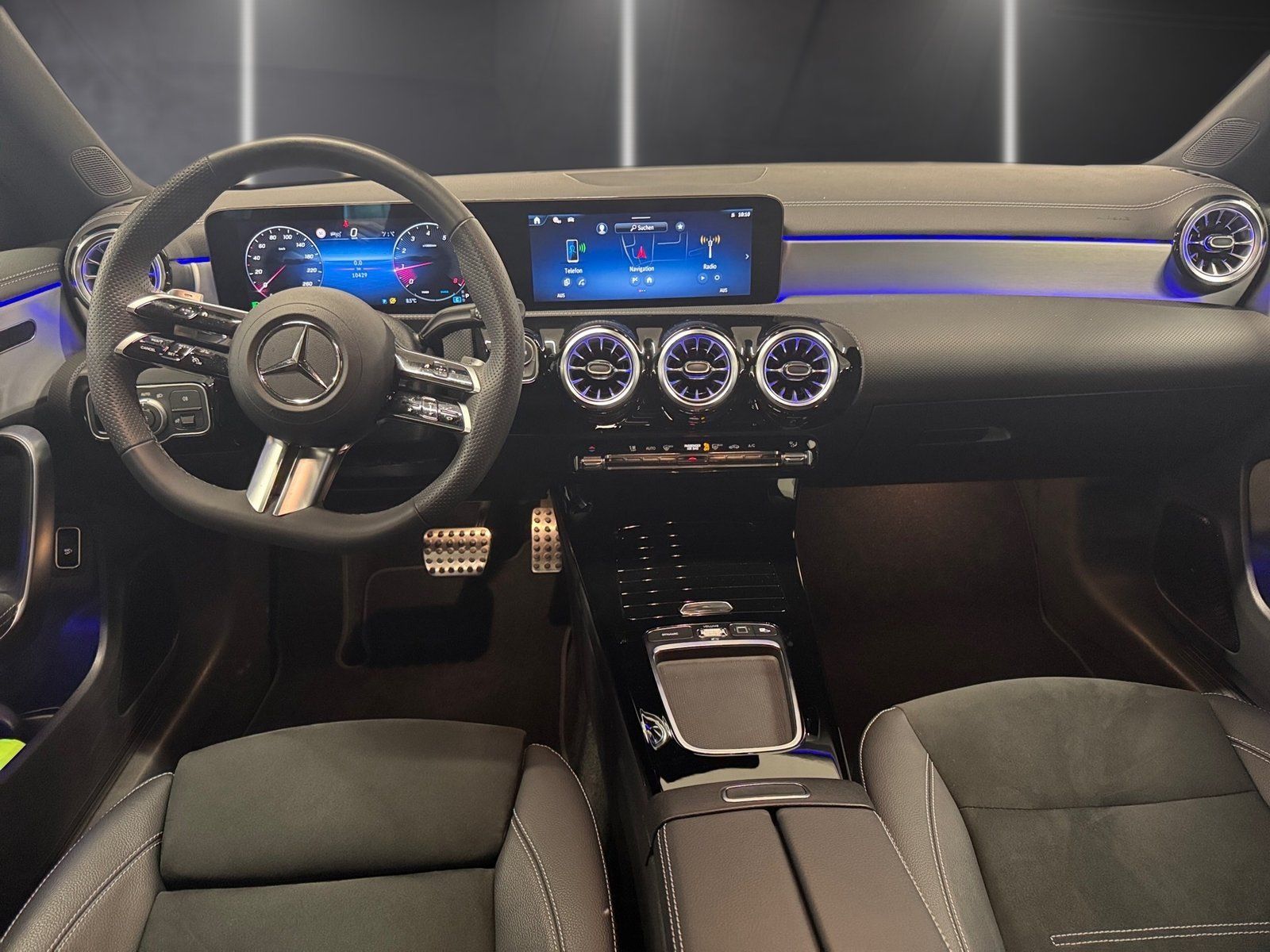 Fahrzeugabbildung Mercedes-Benz CLA 200 AMG Special Edition*Pano*360*Distr*Totw*