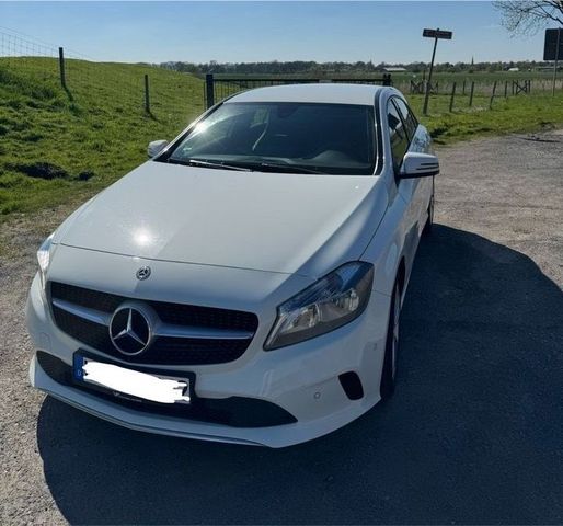 MERCEDES-BENZ Mercedes Benz A180 -  Unfallfrei und schec...