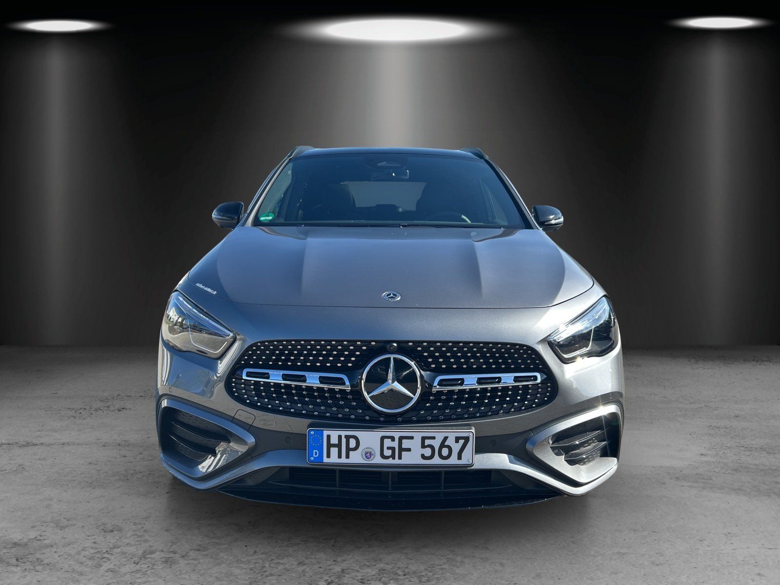 Fahrzeugabbildung Mercedes-Benz GLA 200 d AMG Pano AHK KeyGo DISTRONIC Multibeam
