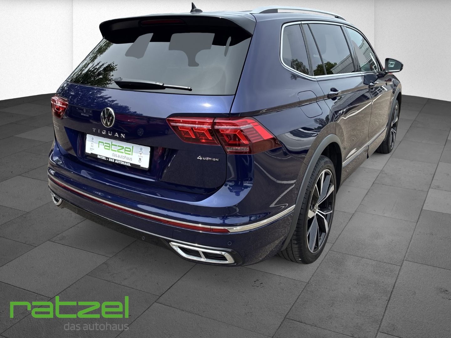 Fahrzeugabbildung Volkswagen Tiguan Allspace 4Motion R-Line DSG HUD Pano RFK
