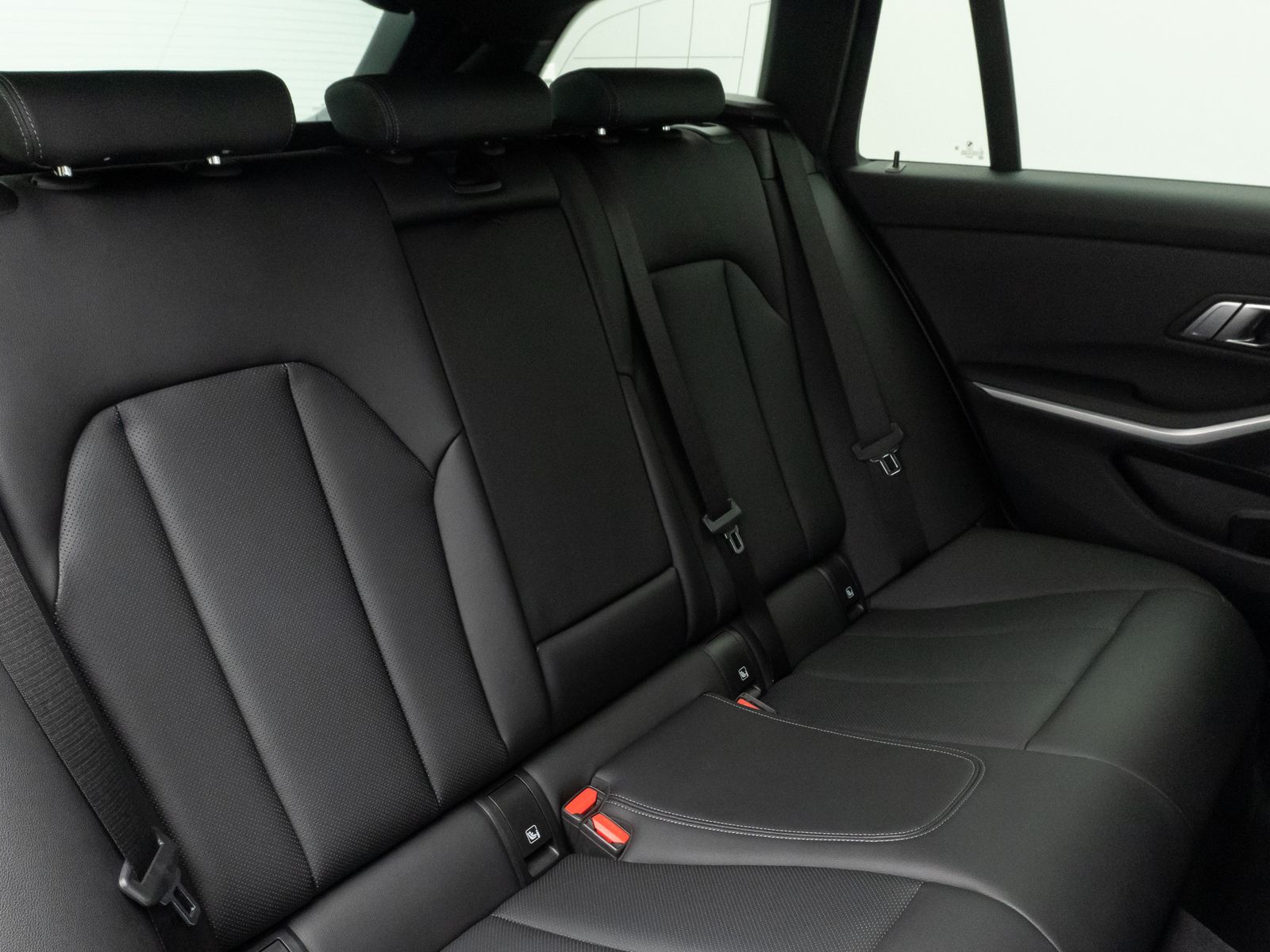 Fahrzeugabbildung BMW 330e xD M Sport Kamera DAB HUD Lenkradheizung