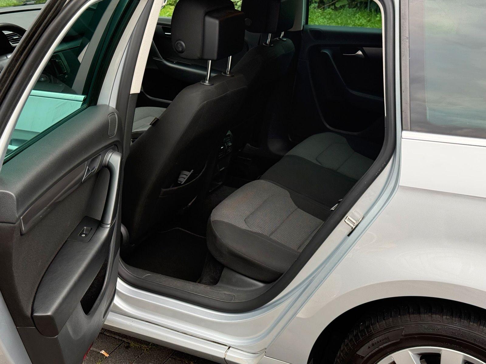 Volkswagen Passat 2011 — photo 10