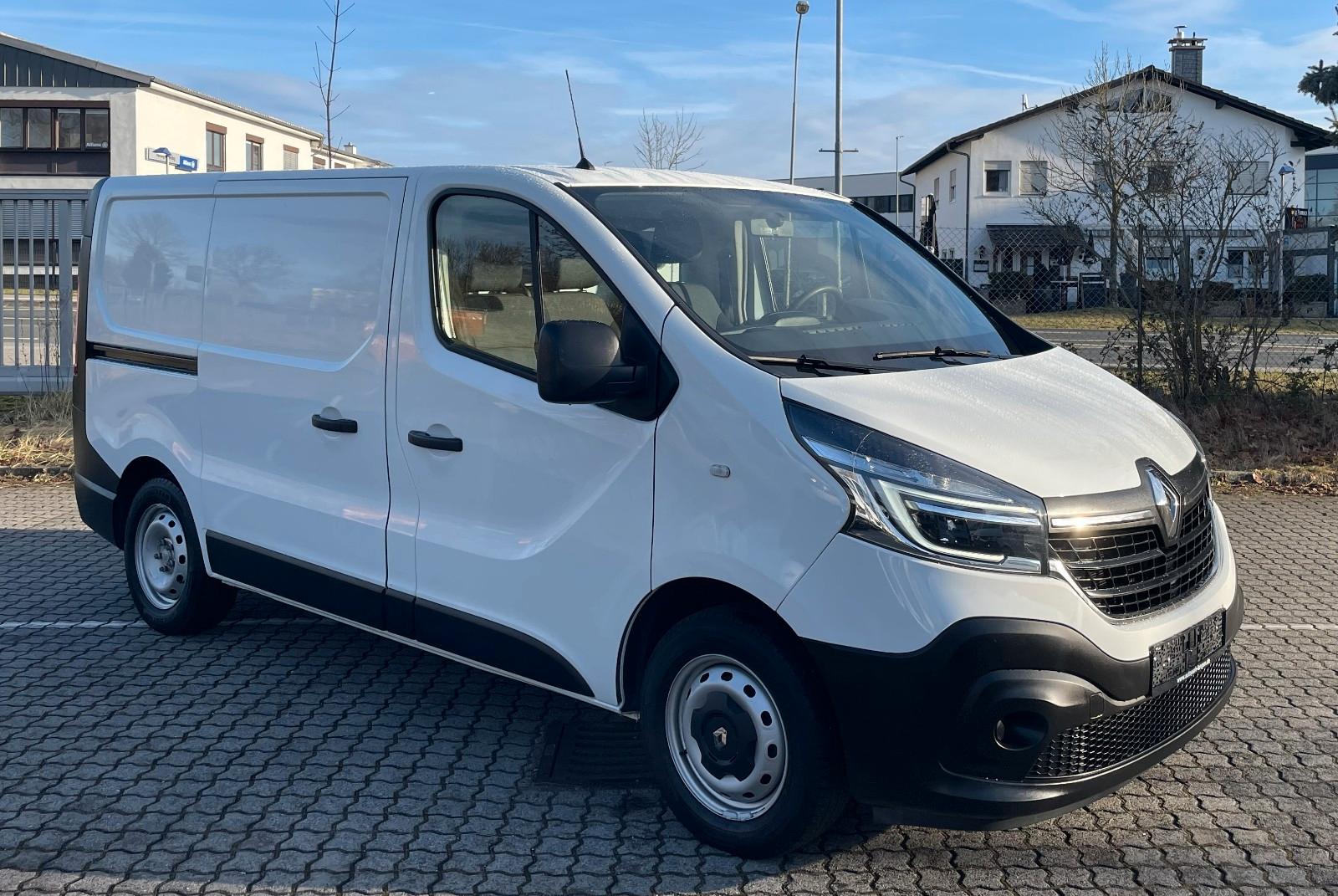 Renault Trafic L1H1 2.0 WÜRTH Regale Klima Blueth. PDC