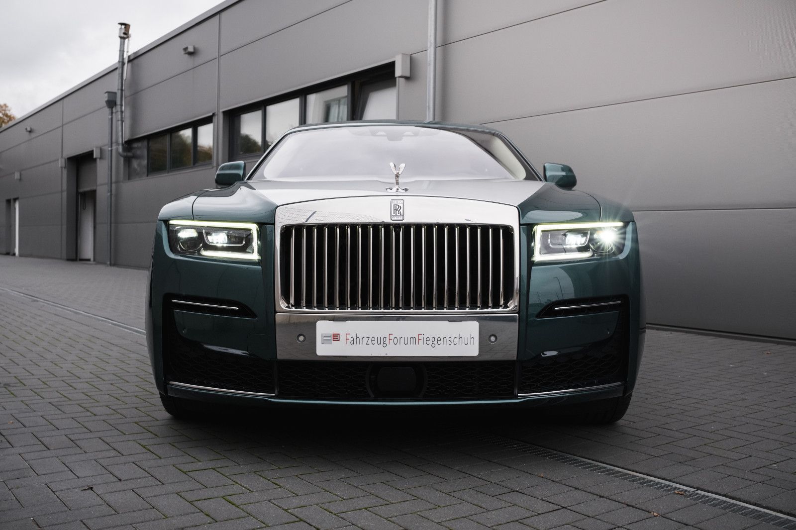 Fahrzeugabbildung Rolls-Royce Ghost EWB-Dt.Auto-