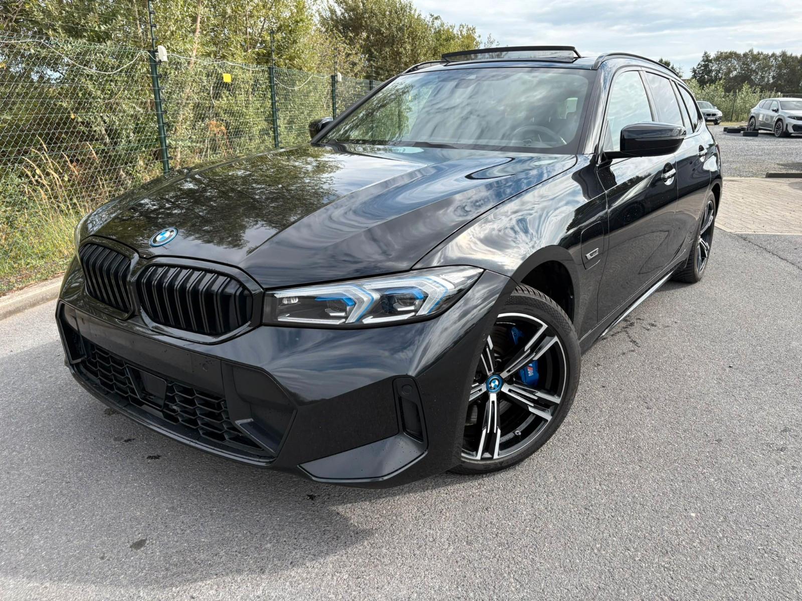 BMW 330e xDrive Touring MSport-Pano-HUD-ACC-HK