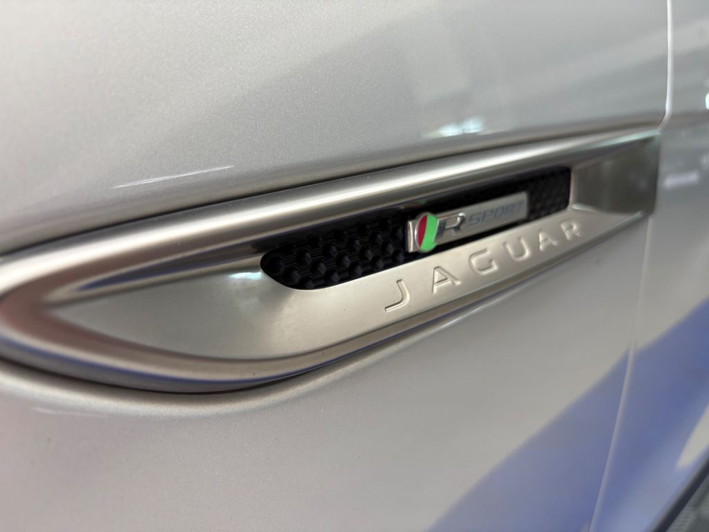 Jaguar F-Pace - Bild 10