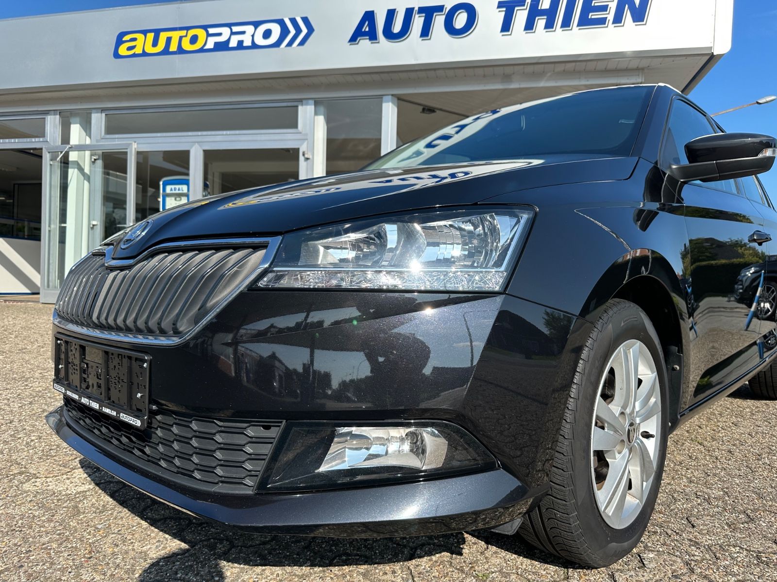 Fahrzeugabbildung SKODA Fabia Combi 1.0 TSI Ambition SHZG/BT/GJR/CarPlay