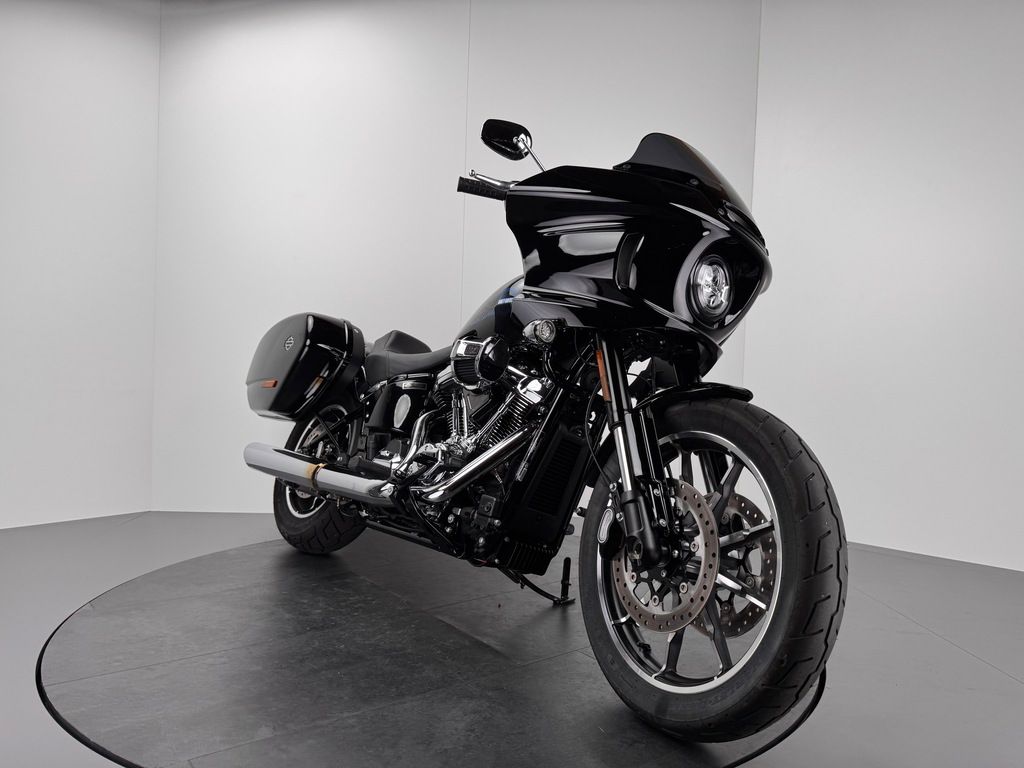 Fahrzeugabbildung Harley-Davidson LOW RIDER ST FXLRST *NEUWERTIG