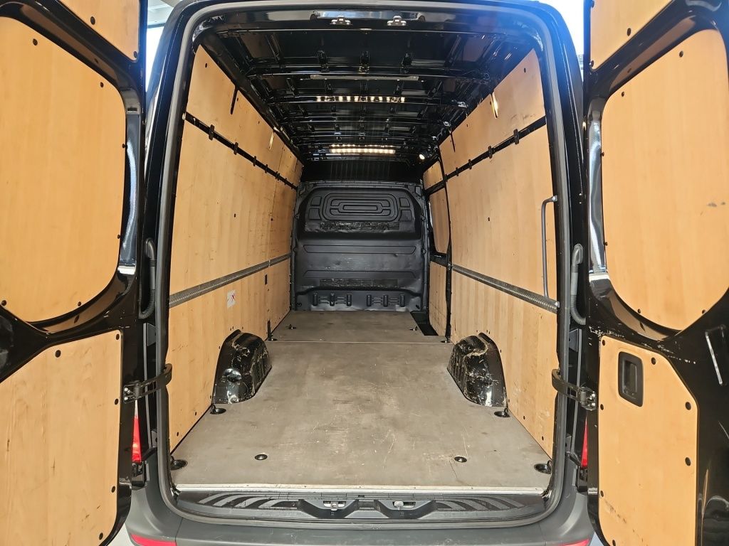 Fahrzeugabbildung Mercedes-Benz Sprinter 315 Kasten L3H2 10'' MBUX Standheizg LE