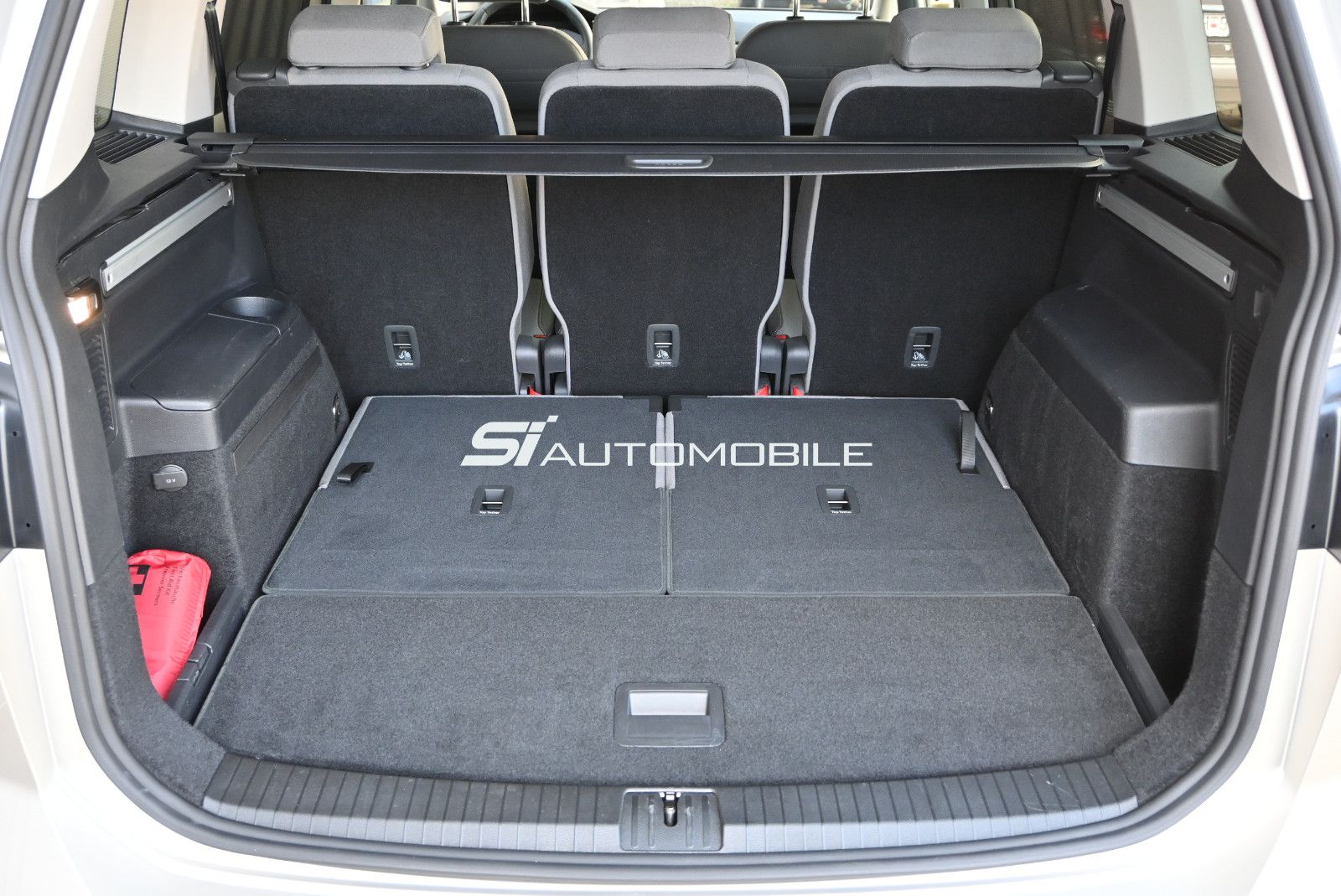 Fahrzeugabbildung Volkswagen Touran 2.0 TDI DSG Comfortline °UVP 58.943€°STHZ