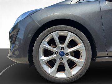 Ford Fiesta EcoBoost 1.0 KAMERA CARPLAY KLIMA
