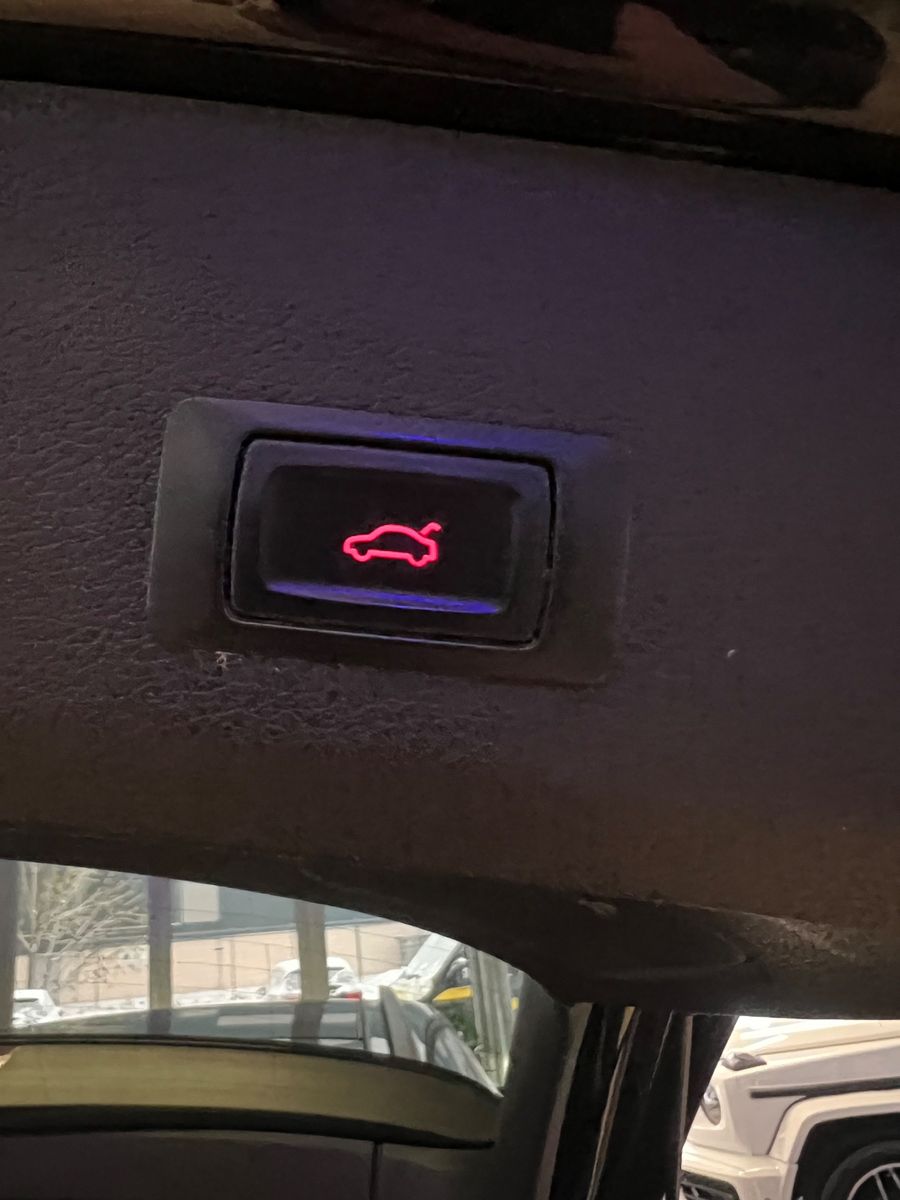 Fahrzeugabbildung Audi Q7 3.0 TDI quattro S line V12 Paket * 7.SITZER *