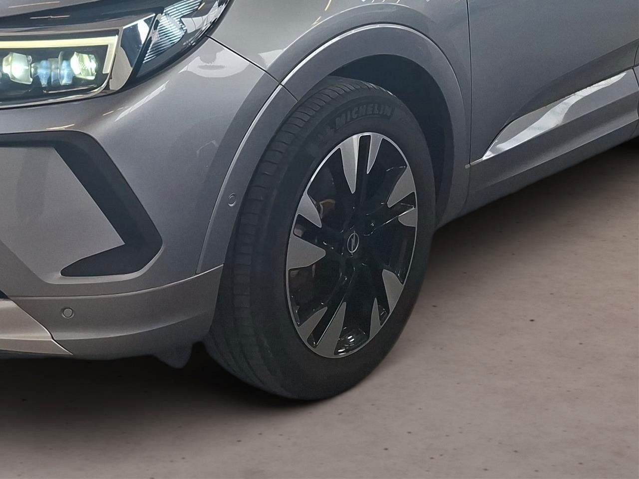 Fahrzeugabbildung Opel Grandland (X) ULTIMATE 4HYBRID NAVI/LED/SPORT/SH