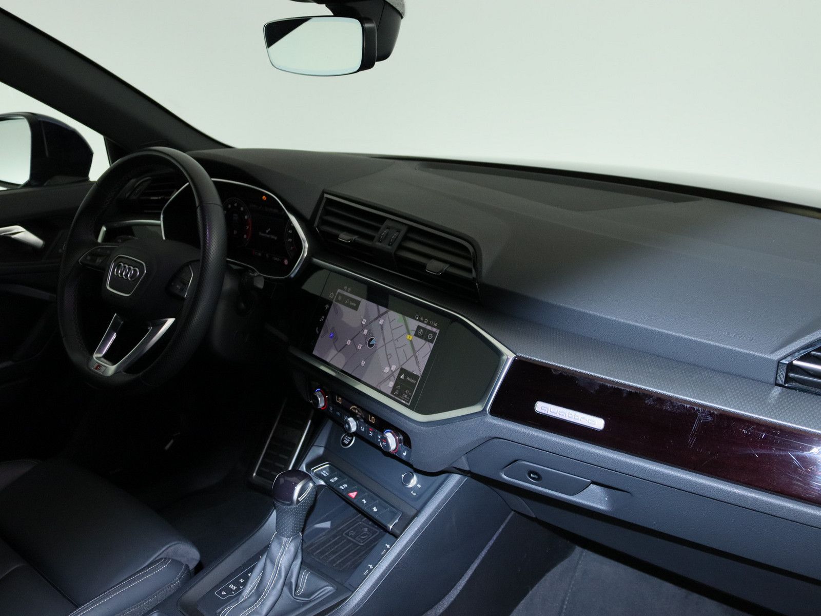Audi Q3 Sportback 40 TFSI quattro S line AHK SONOS foto 9