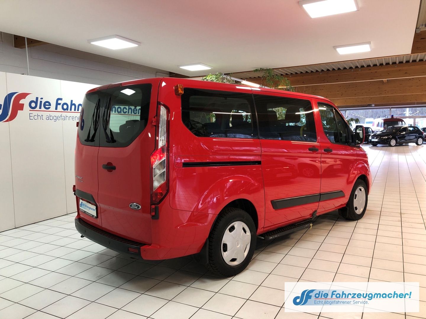 Fahrzeugabbildung Ford Transit Custom Kombi 320 L1 Trend 2.0 TDCi *7263