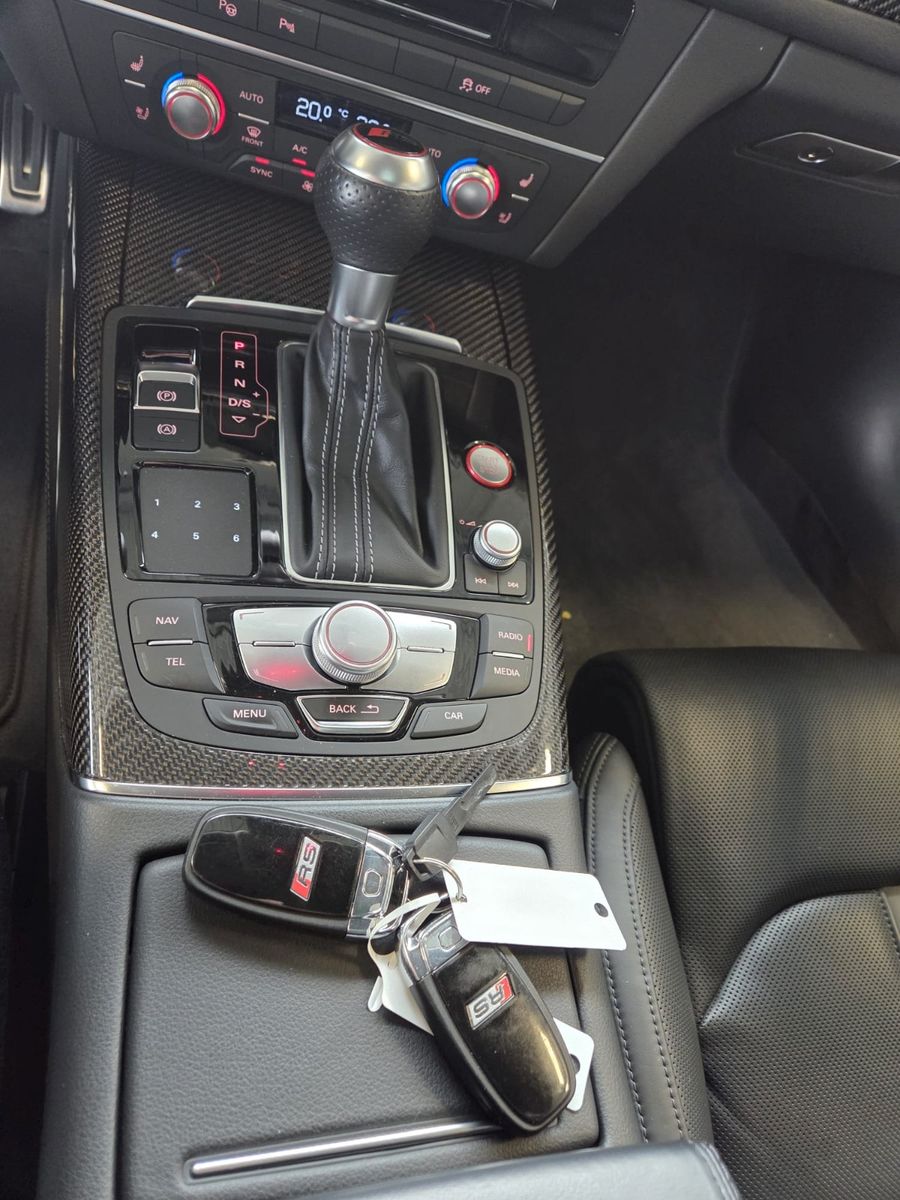 Fahrzeugabbildung Audi RS6 RS 6 Avant  quattro performance/Keramikbrems