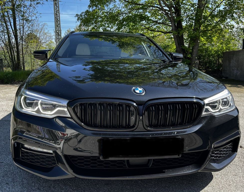 Image of BMW 530