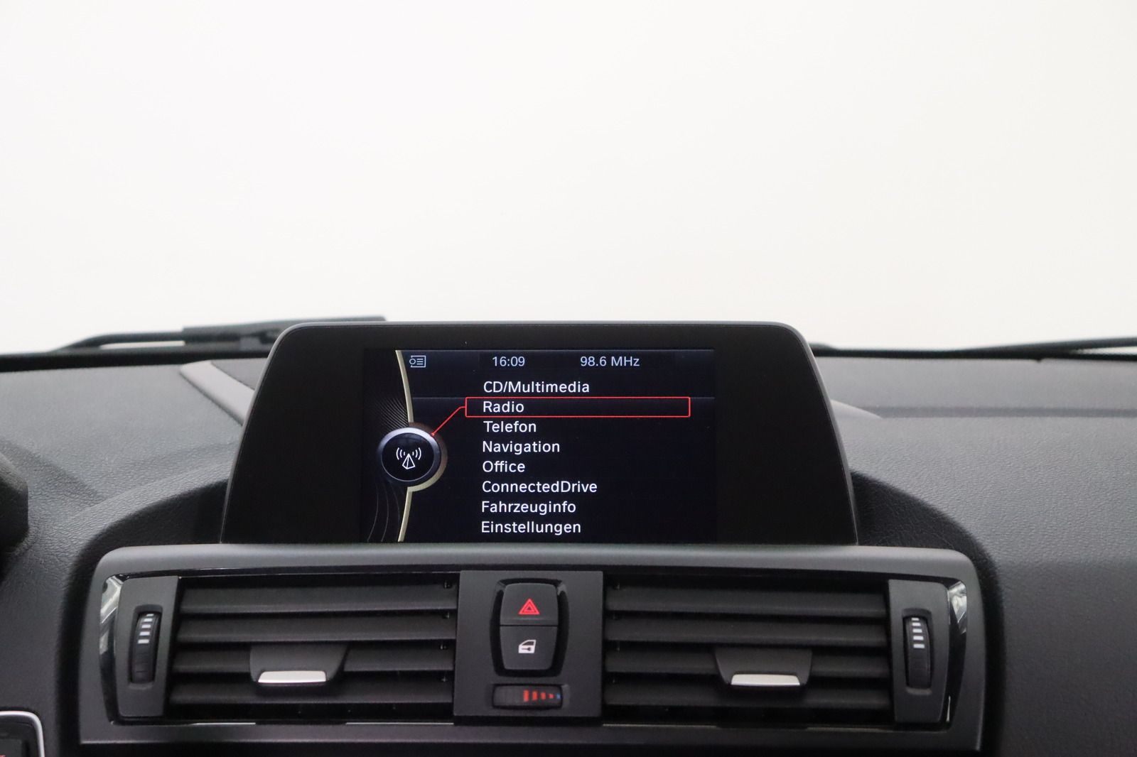 Fahrzeugabbildung BMW M135i xDrive