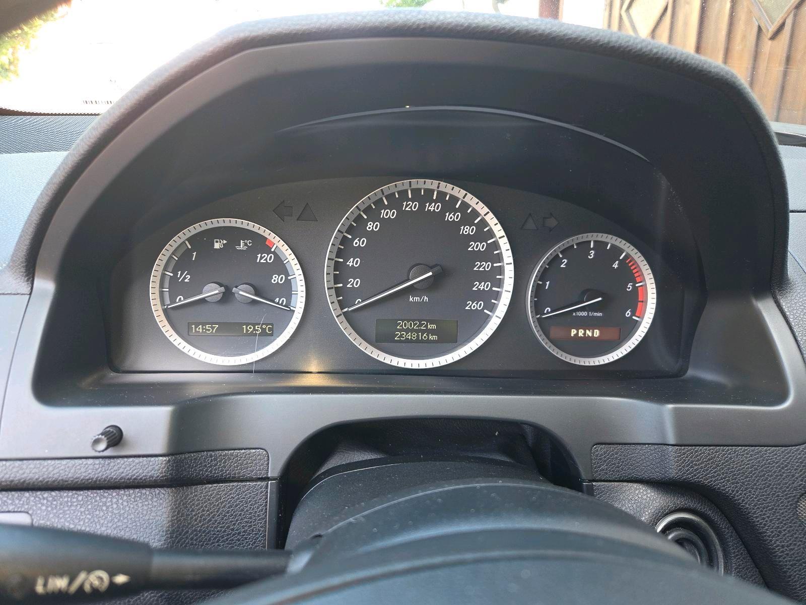 Mercedes-Benz C220 2009 — photo 13