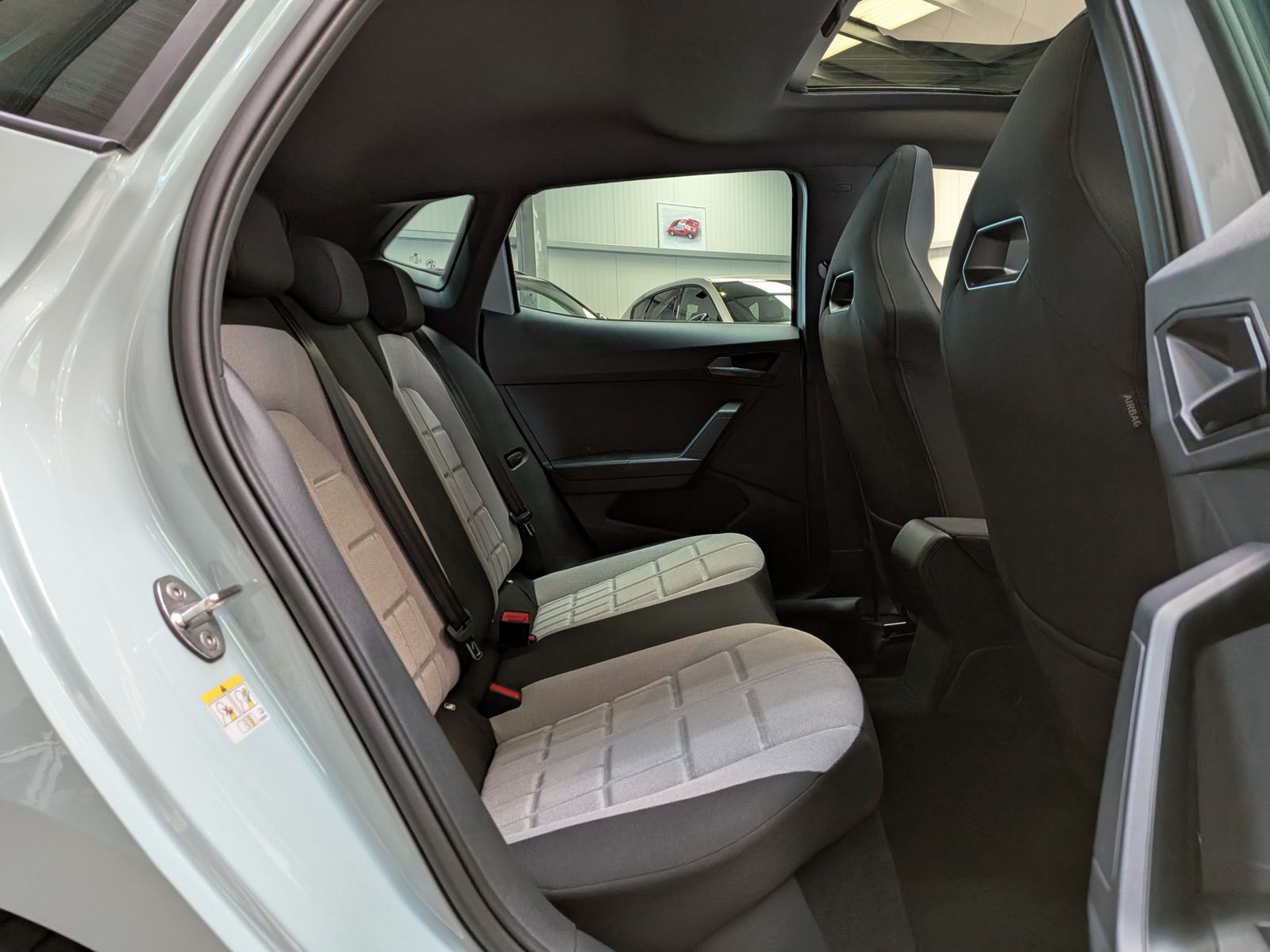 Fahrzeugabbildung SEAT Ibiza 1.5 TSI FR Black Edition ACC Cam SHz Pano