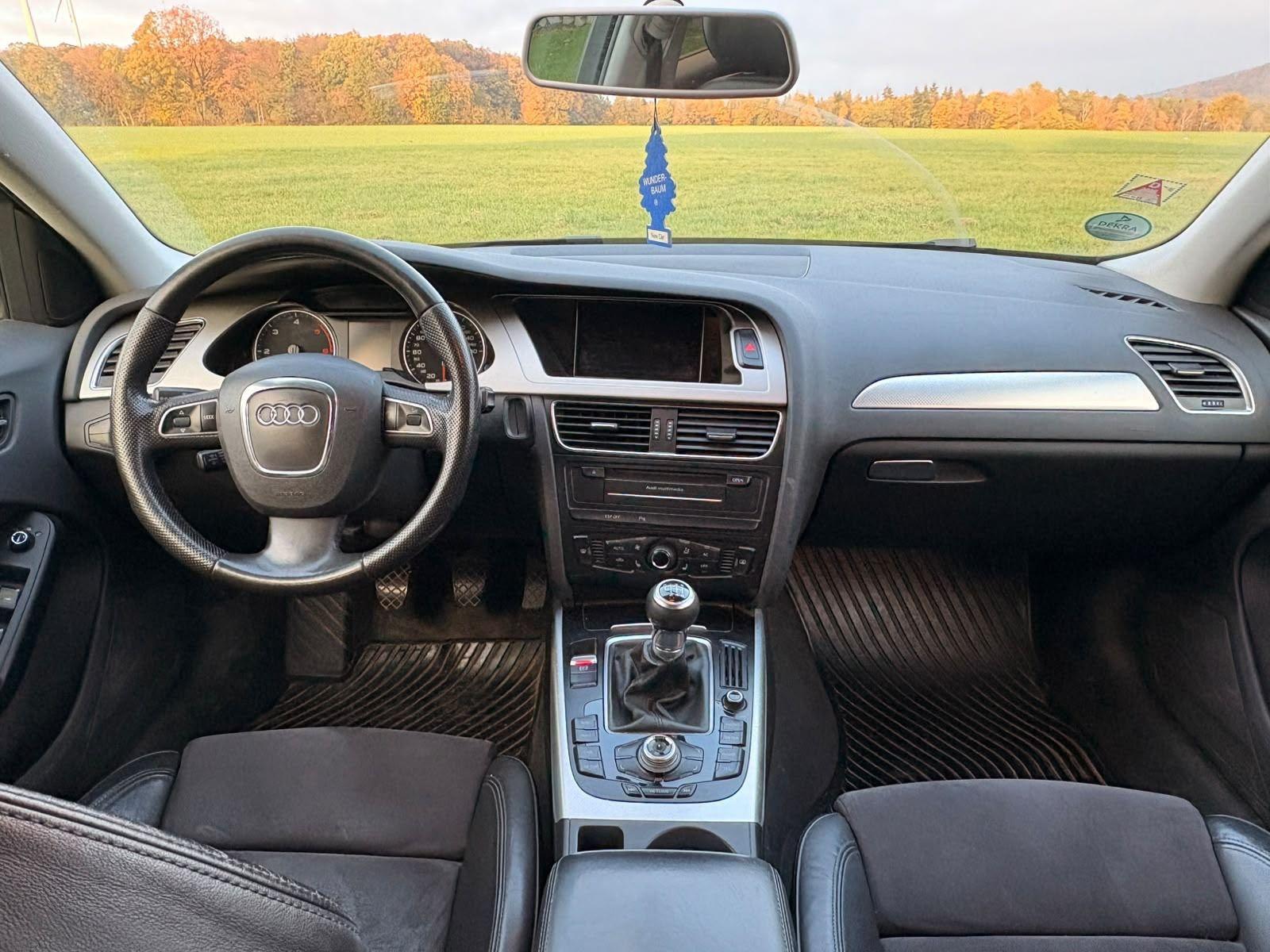 Audi A4 2009 — photo 9