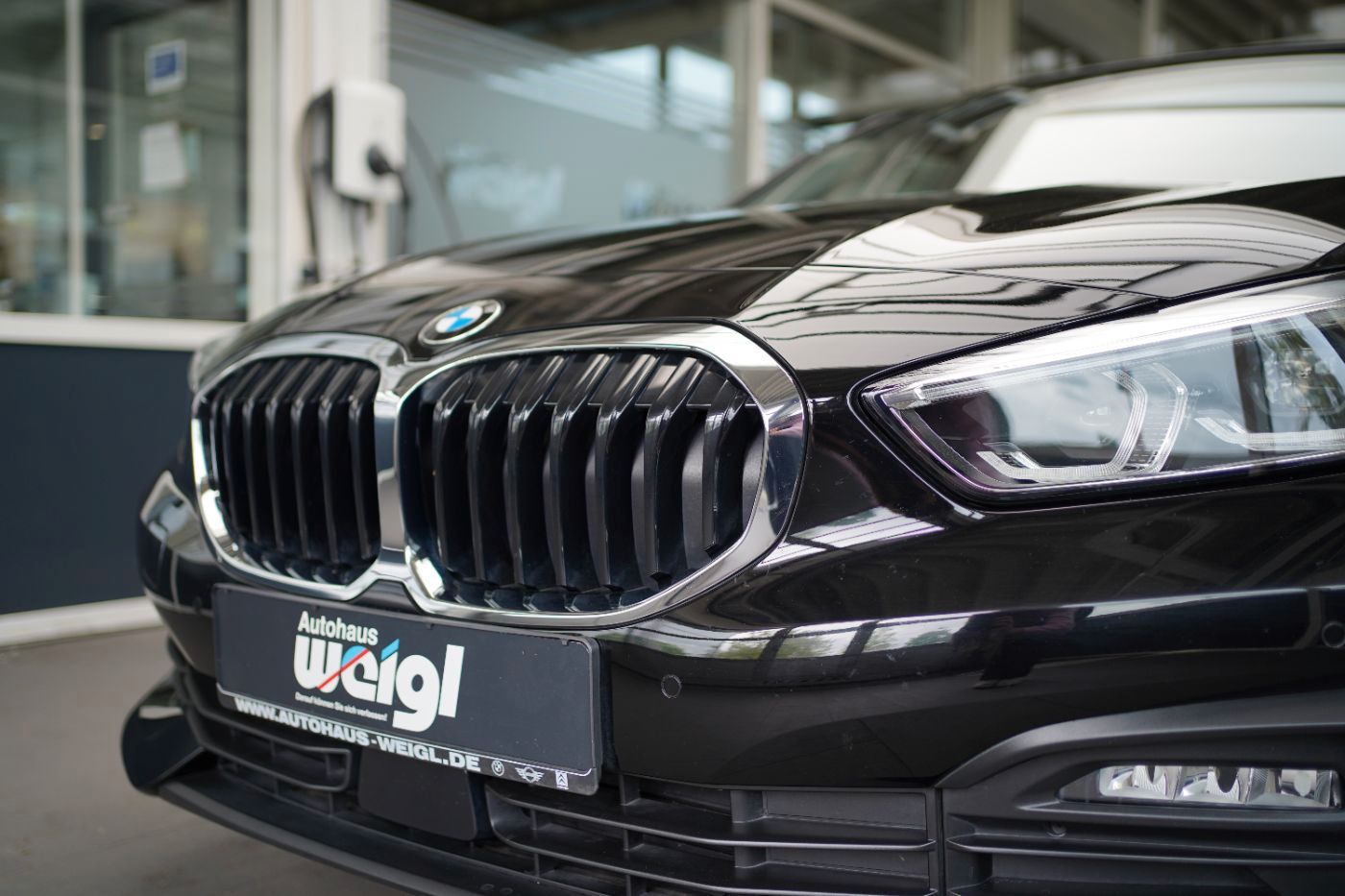 Fahrzeugabbildung BMW 118i Advantage +LED+PDC+LMR+Sport-Lederlenkrad+