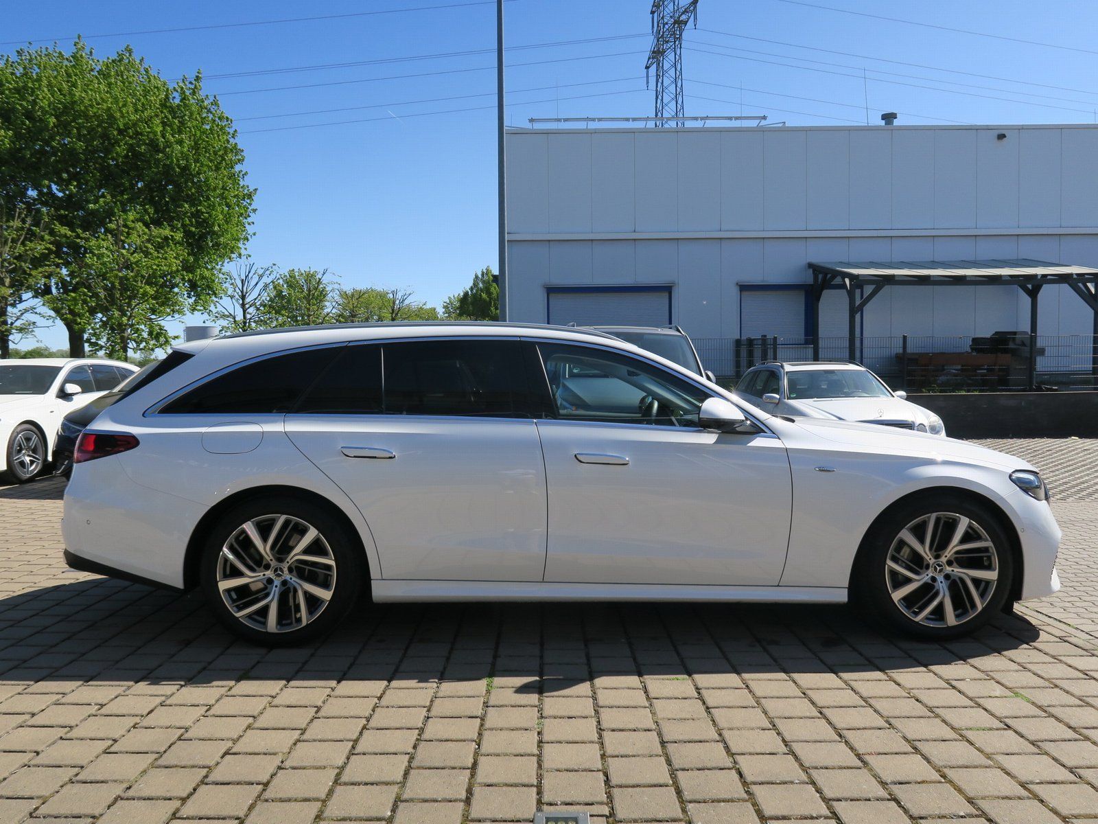 Mercedes-Benz E 300 e Avantgarde Advanced AHK Burmester 360° foto 4