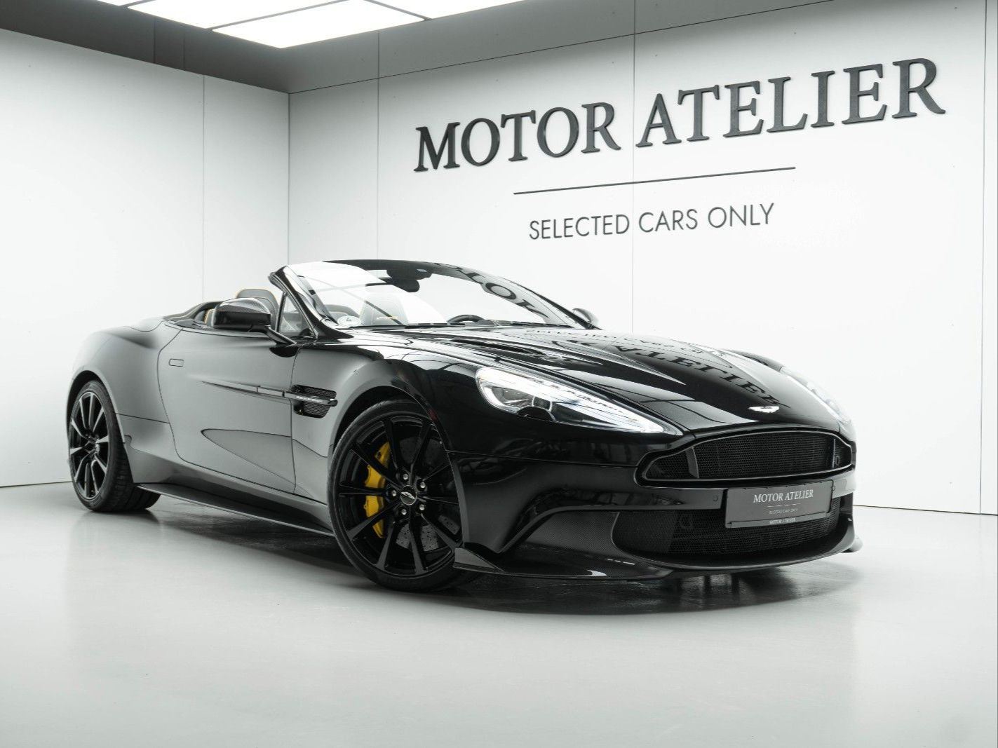 ASTON MARTIN Vanquish