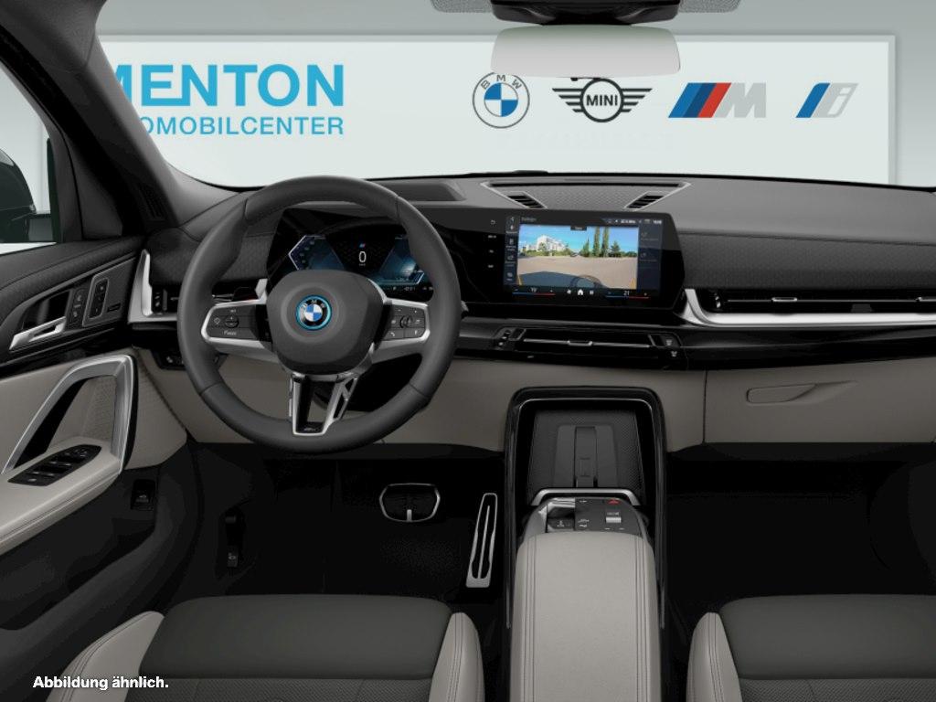 BMW iX2 eDrive 20 M Sportpaket Head-Up HK HiFi DAB