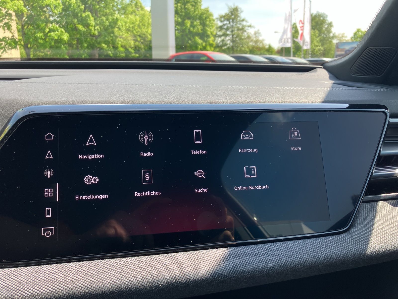 Fahrzeugabbildung Audi A6 Avant TDI edition one Q PANO MATRIX TECH PRO