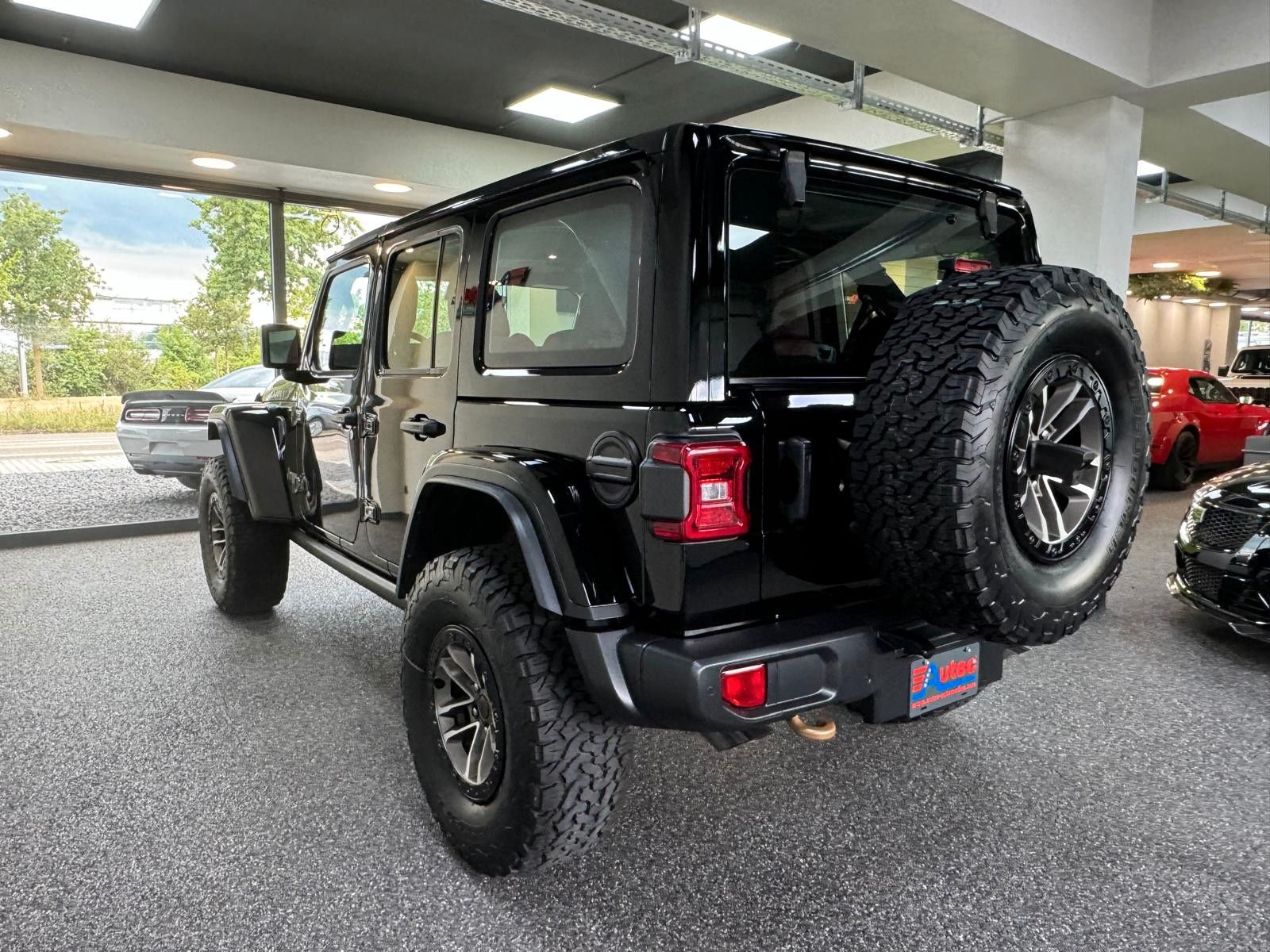 Fahrzeugabbildung Jeep RUBICON 392-6.4L HEMI V8-RECON 35"-STEEL BUMPER