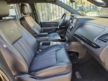 Lancia Voyager - 9