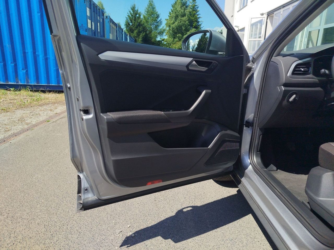 Fahrzeugabbildung Volkswagen T-ROC Life 1.0 l TSI OPF 85 kW (116 PS) 6-Gang
