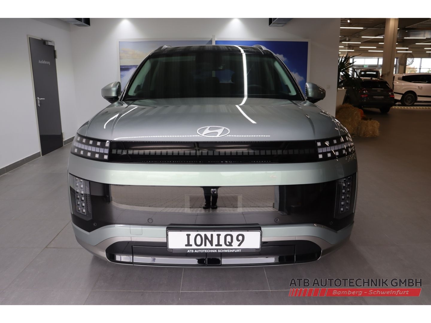 Fahrzeugabbildung Hyundai IONIQ 9 7-Sitzer MY26 110 kWh 307 PS 4WD UNIQ