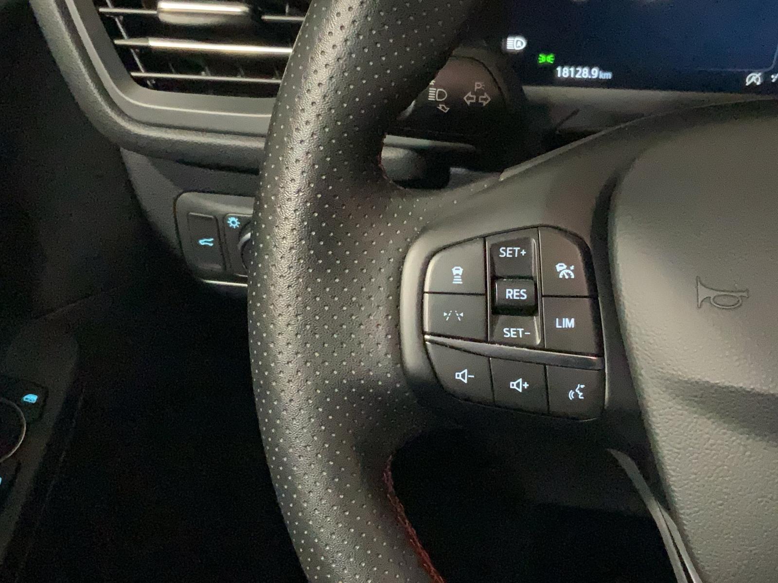 Ford Kuga ST-Line X Aut.*360GRAD*LED-MATRIX*NAVI*GRA*