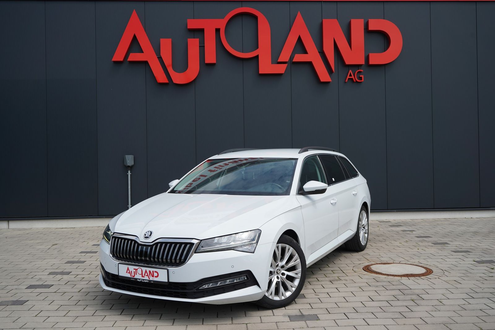 Skoda Superb Combi 2.0 TDI Active LED Notrufassistent foto 2
