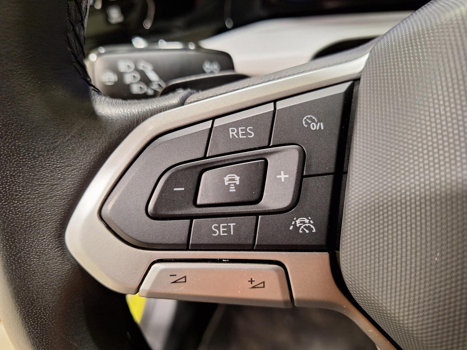 Volkswagen Golf Variant 1.5 eTSI DSG Life AHK Business Navi, миниатюра 26