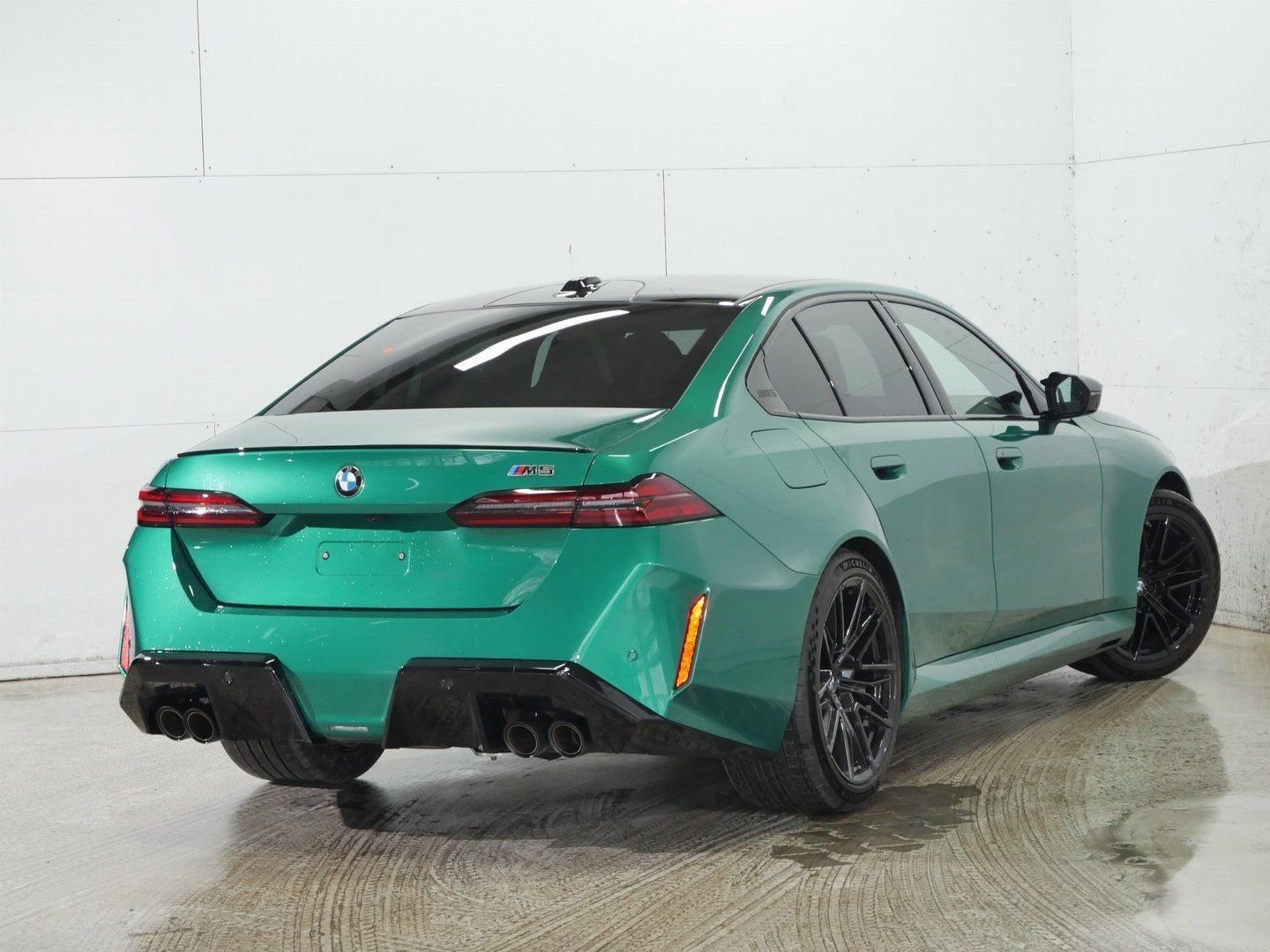 Fahrzeugeinzelansicht 8 Fahrzeugabbildung BMW M5 Limousine |Sitzbelüftung |Glasdach |Bowers&Wi