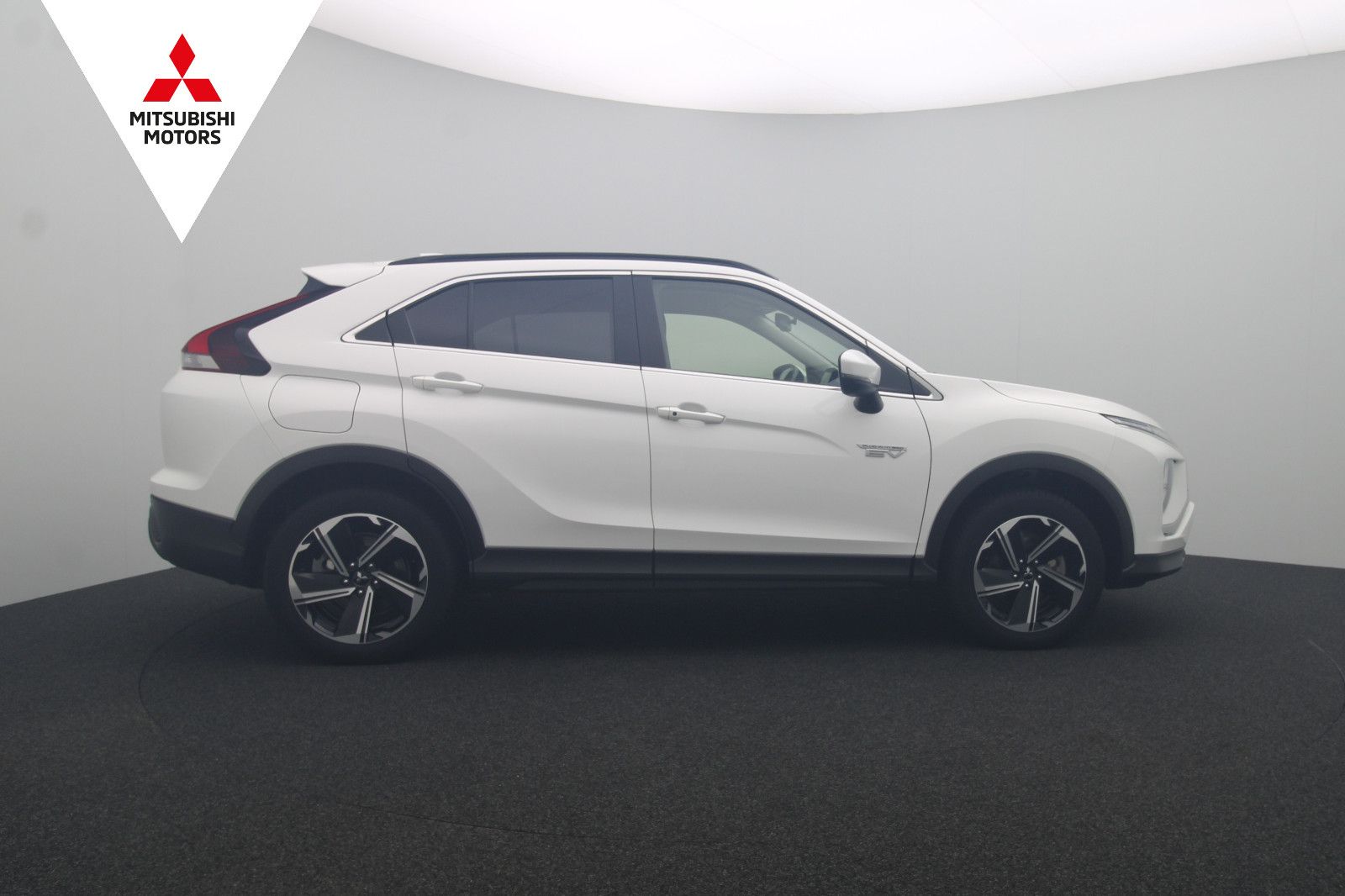 Fahrzeugabbildung Mitsubishi Eclipse Cross 2.4 Basis Hybrid 4WD