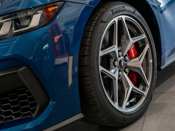 Ford Mustang Fastback 5.0 Ti-VCT V8 GT 328KW Kamera